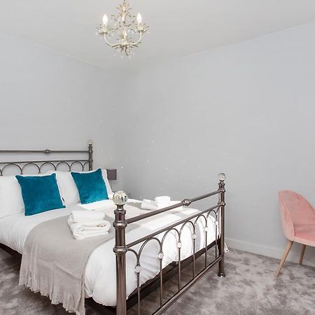 Апартаменты The Luxury Potting Shed With Free Parking! Йорк Экстерьер фото